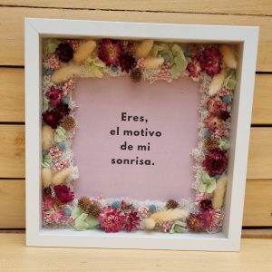 Cuadro con flores y mensaje